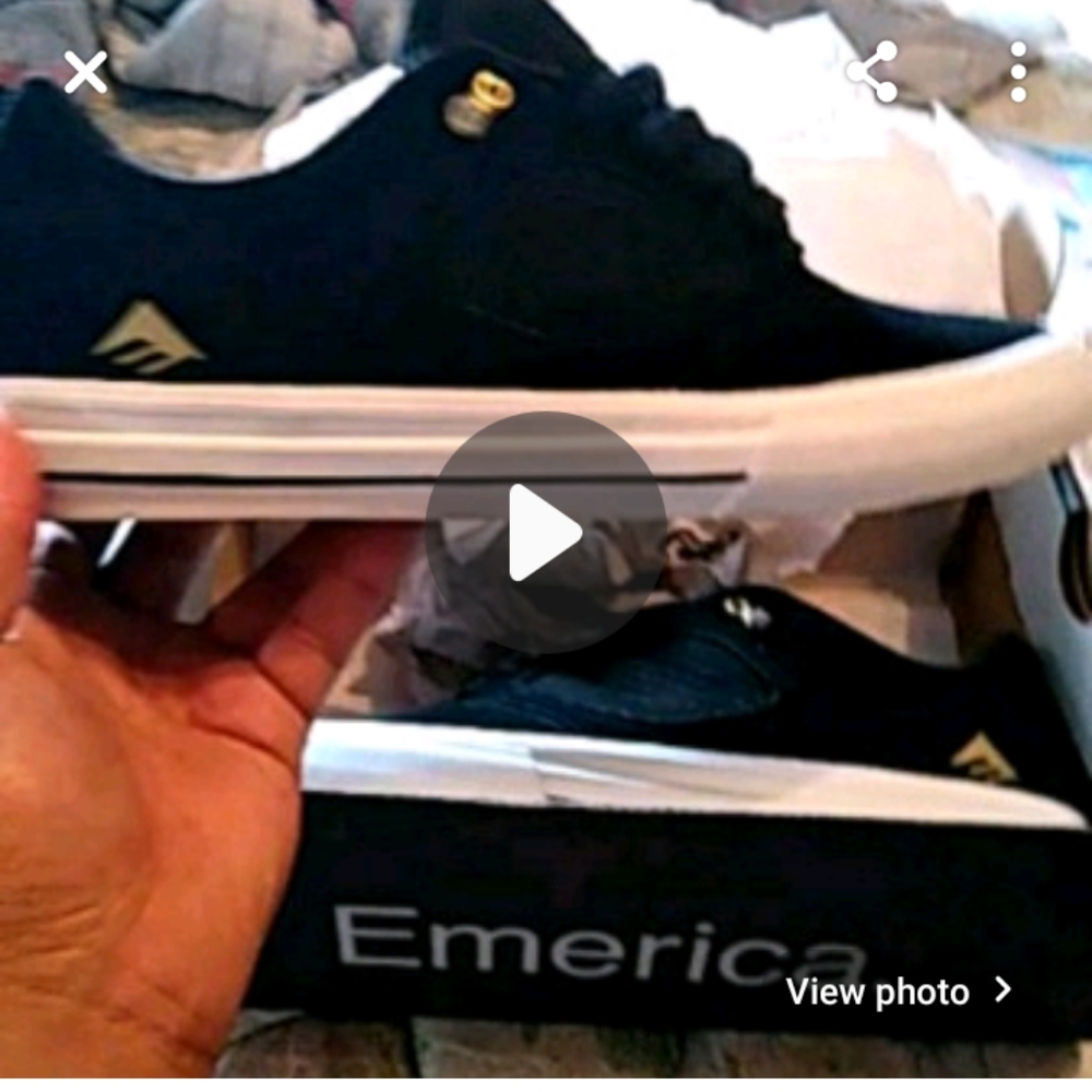 Emarica shoes with free snapback hat